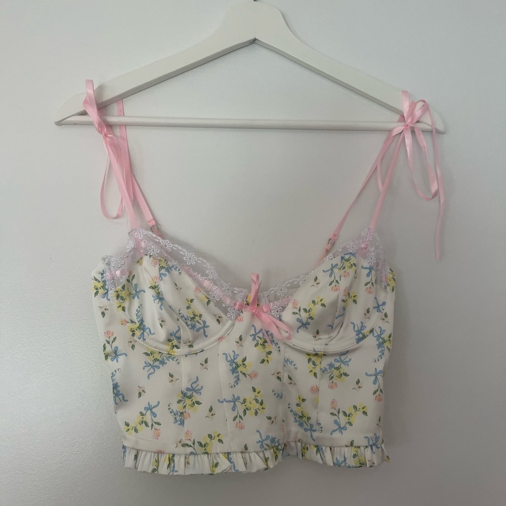 For love and lemons Victoria’s Secret bralette top.